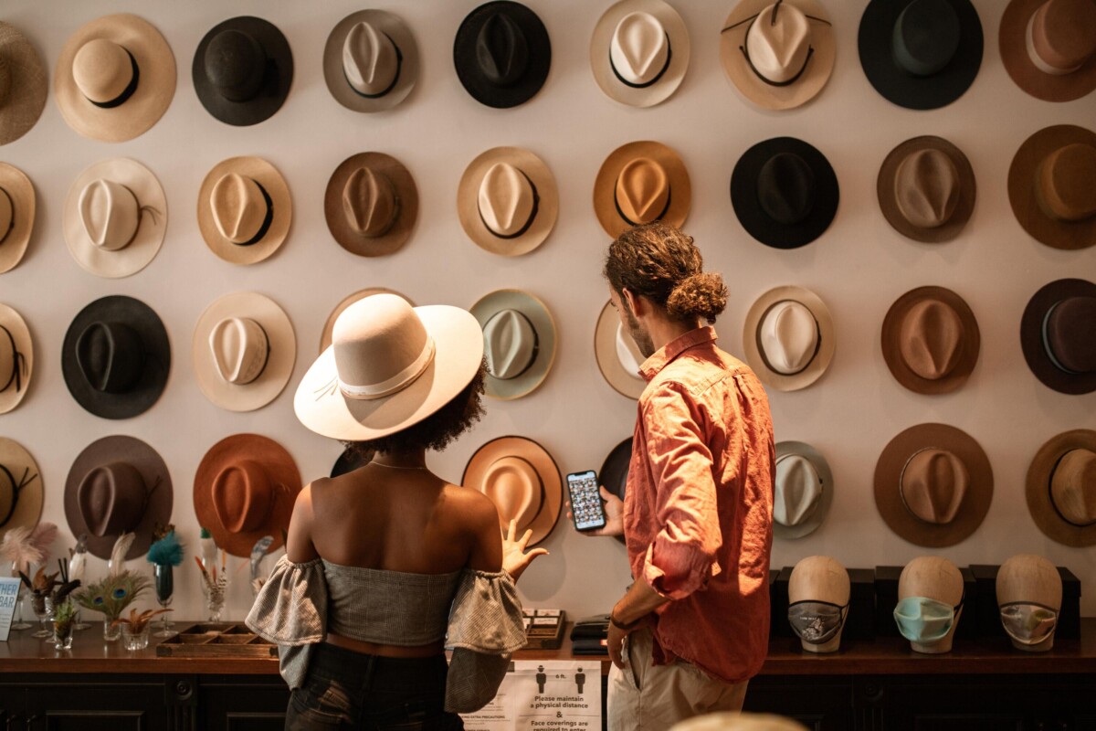 Offline Store Contest The Battle of Online MARKET vs Offline MARKET - Which One Reigns ...